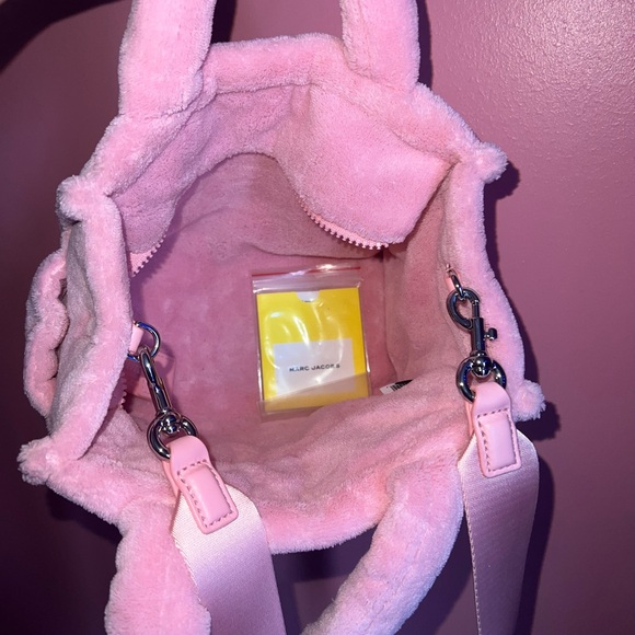 Marc Jacobs Plush Pink Tote - Picture 4 of 4
